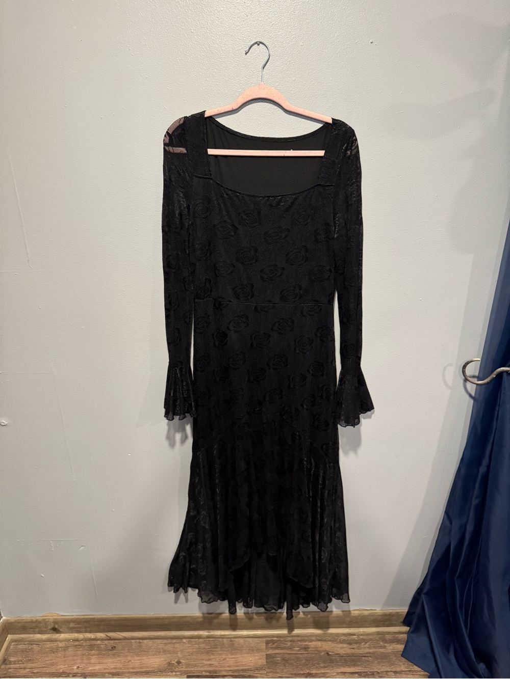 Classic Black Lace Long-Sleeve Dress